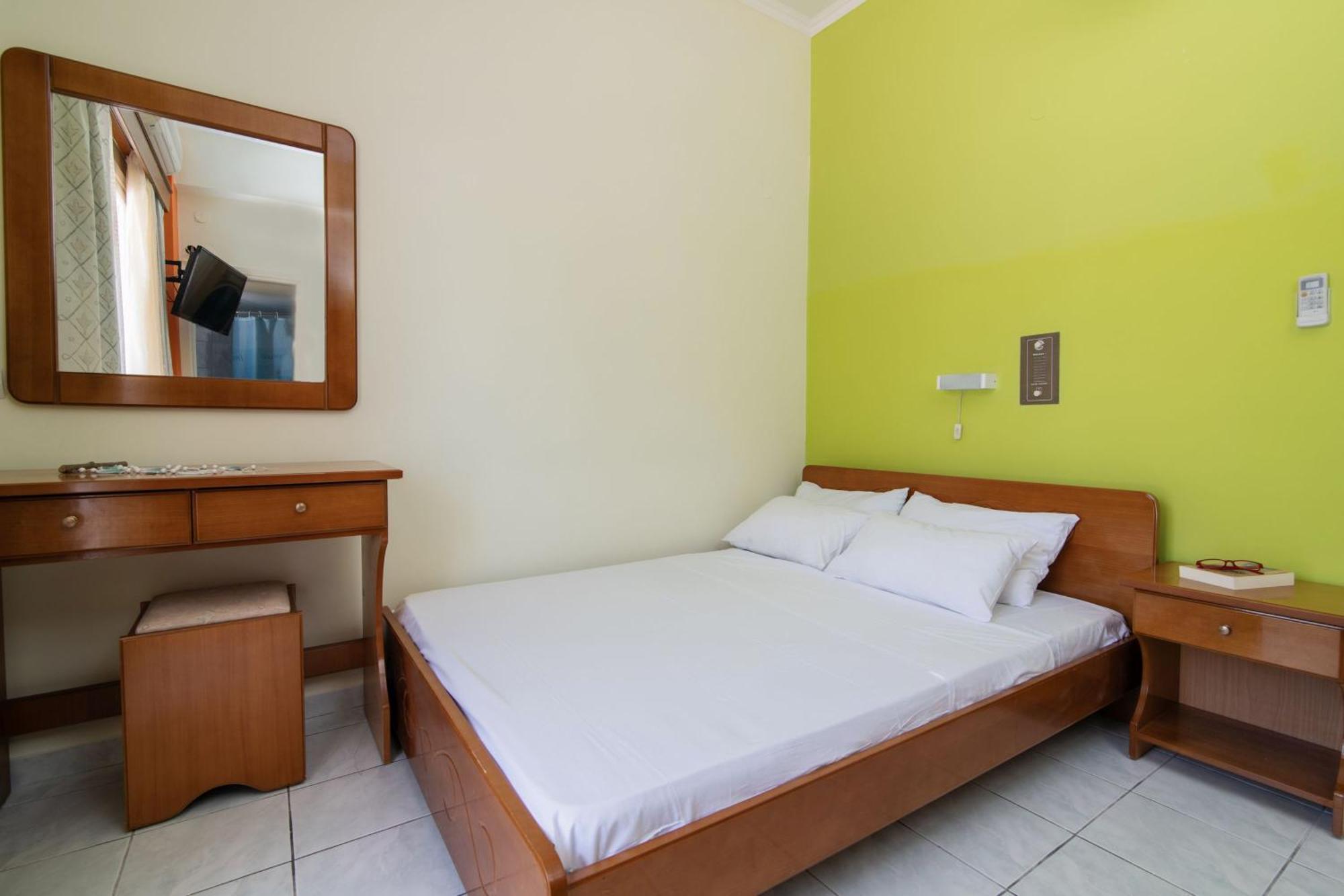Sunbliss Studios & Apartments 알리케스 객실 사진